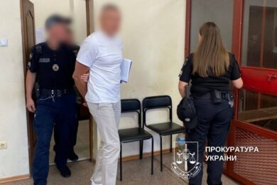 Екс-заступнику голови податкової, який організував конвертаційний центр, обрали запобіжний захід (фото)