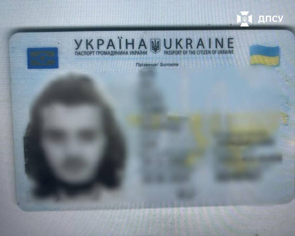 Вдавав іноземця і говорив англійською – прикордонники затримали чоловіка при спробі перетину кордону