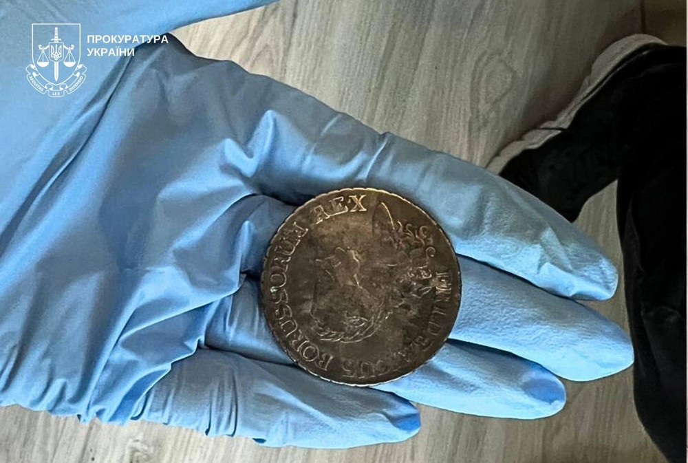 Унікальний скарб бронзових кельтів на Закарпатті: що саме знайшов підозрюваний