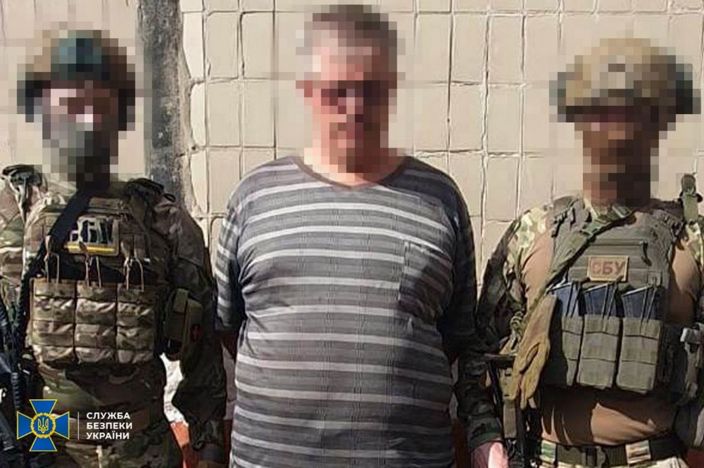 Співробітники продбази і пошти «зливали» ворогу дані про систему оборони на Дніпропетровщині і Донеччині