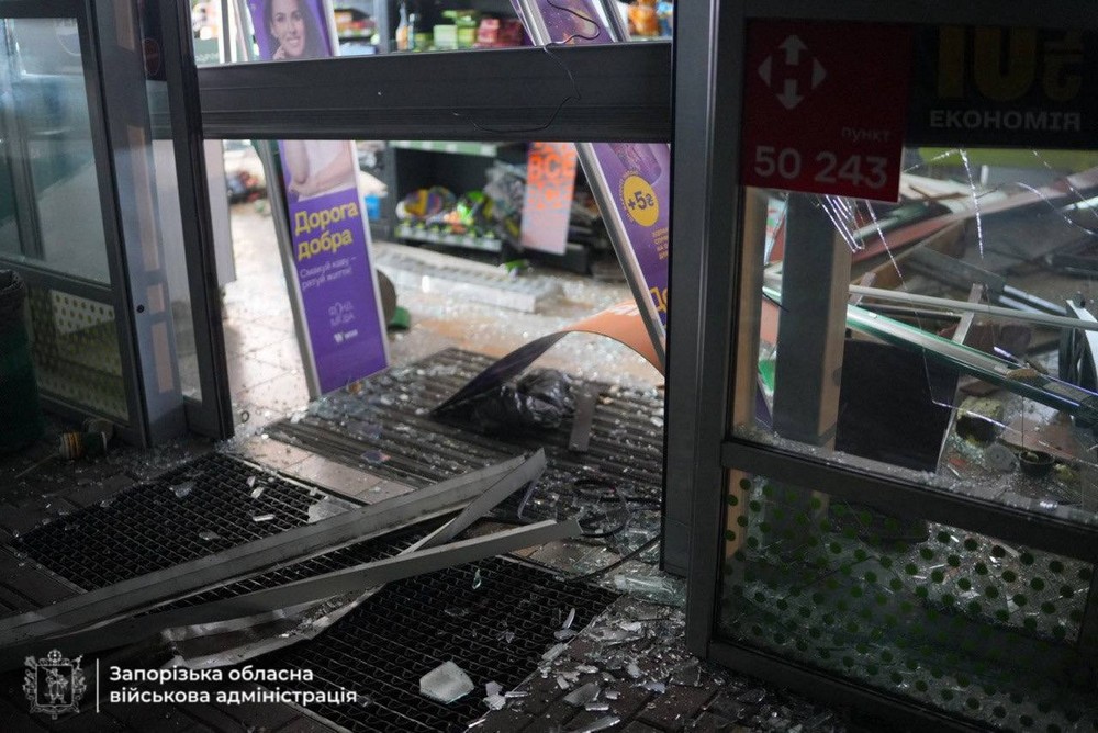 Ворог протягом 4,5 годин масовано атакував Запоріжжя, влучив у багатоповерхівки: десятки постраждалих (фото, відео)