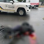Люди знаходилися на вулиці, коли армія РФ вдарила місту: на Херсонщині знову загиблі і поранені внаслідок ворожих атак (фото)