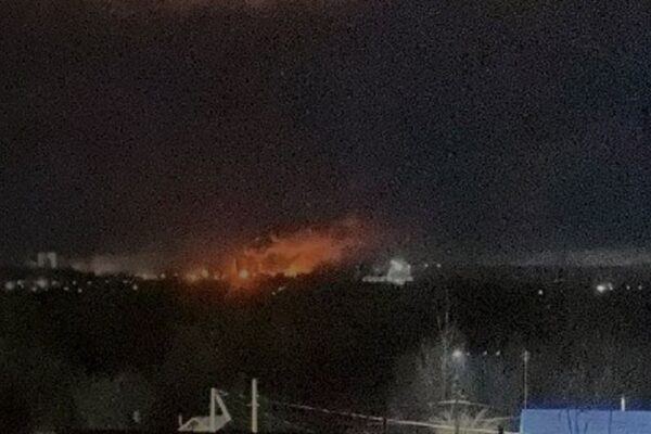 Сили оборони України уразили два НПЗ і газопереробний завод на території РФ сьогодні вночі. Інформацію про це офіційно підтвердив Генштаб ЗСУ.