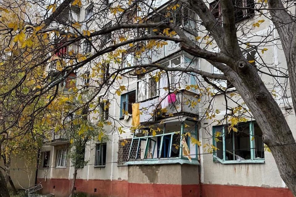 Троє вбитих і руйнування: ворог двічі вдарив з РСЗВ по Слов’янську сьогодні 1 Троє вбитих і руйнування: ворог двічі вдарив з РСЗВ по Слов'янськ сьогодні