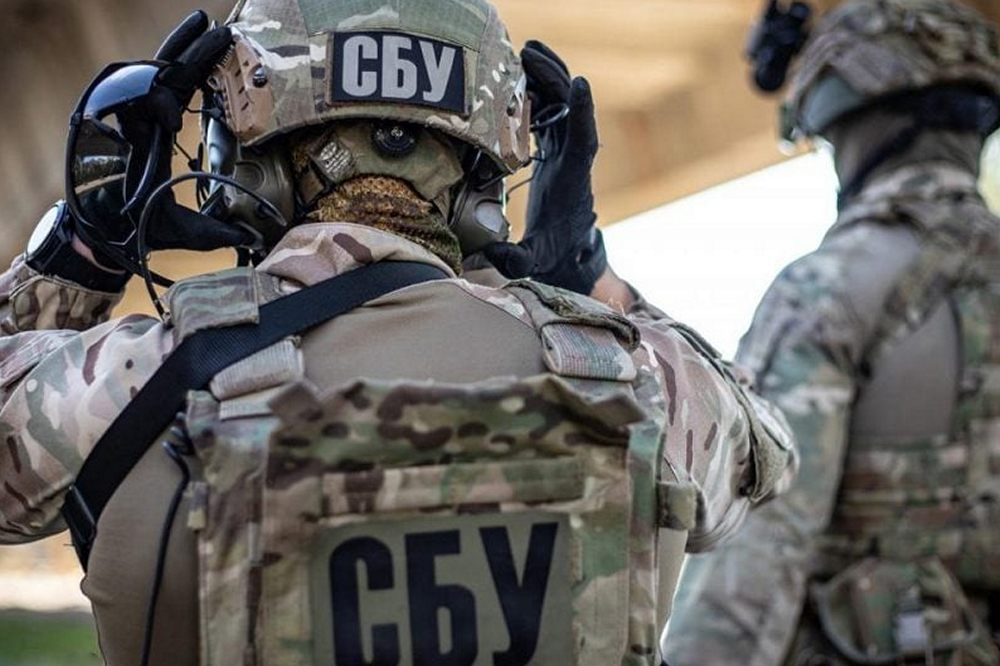 Дрони СБУ уразили «Панцир-С2», дві навтобази та ракетно-гарматний комплекс росіян в Криму 1 Дрони СБУ уразили «Панцир-С2», дві навтобази та ракетно-гарматний комплекс в Криму