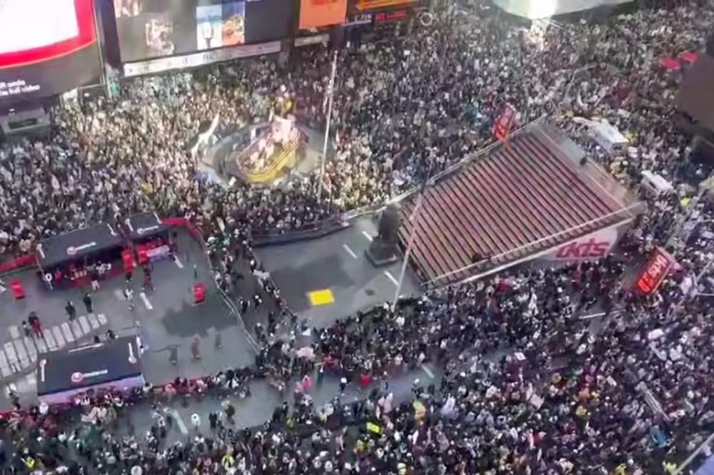 "Ні королям" - у США масові протести проти політики Трампа (відео) 1 у США масові протести проти політики Трампа