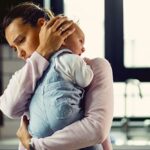 Дострокове призначення пенсії матерям, які виховували тяжко хворих дітей: хто саме може отримувати