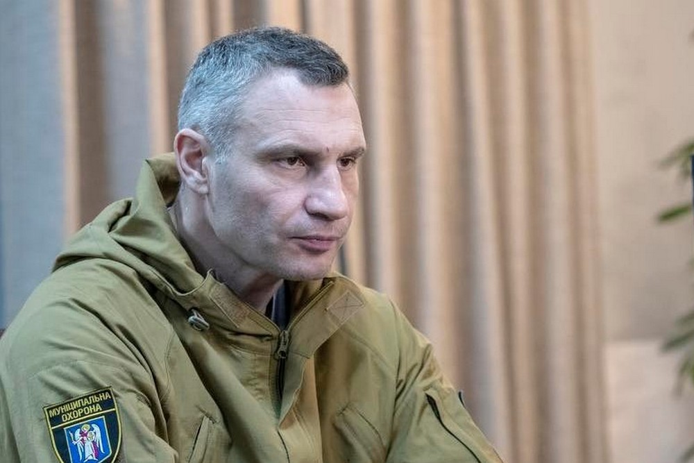 "Давайте говорити правду, ворог не зупиниться: зробіть запаси води, підготуйте аптечку, продукти і теплі речі" – мер Києва звернувся до містян 1 "Давайте говорити правду, ворог не зупиниться: зробіть запаси води, підготуйте аптечку, продукти і теплі речі" – мер Києва звернувся до містян
