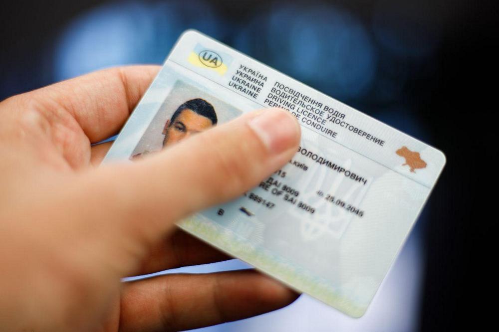 Штраф до 2000 злотих штрафу — за що каратимуть українців у Польщі