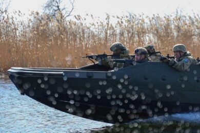 «Знищуємо, коли ворог відчалює» – армія рф без успіху намагається форсувати Дніпро