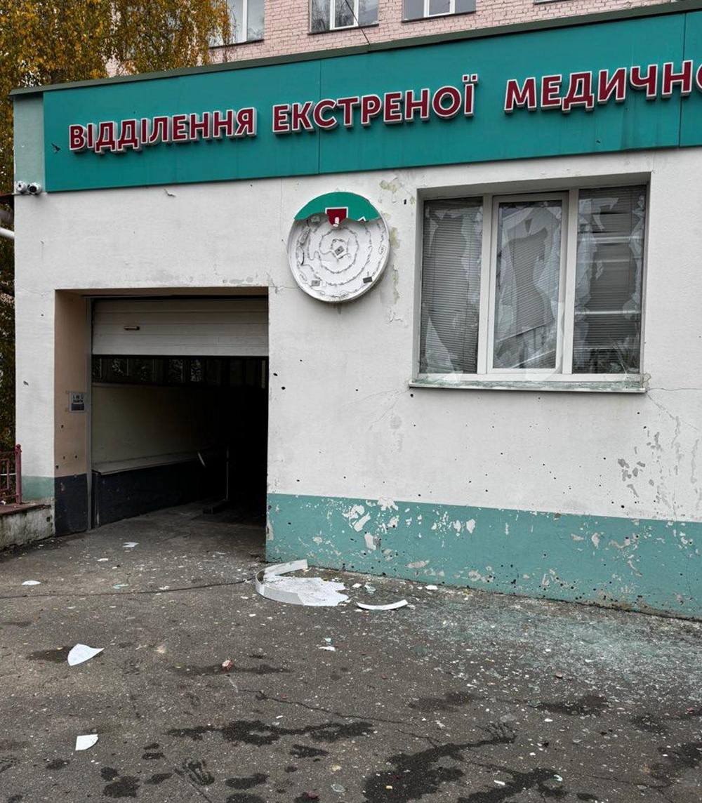Є загиблі, серед постраждалих дитина, пошкоджено медзаклад – масований удар по Чернігівщині "шахедами"