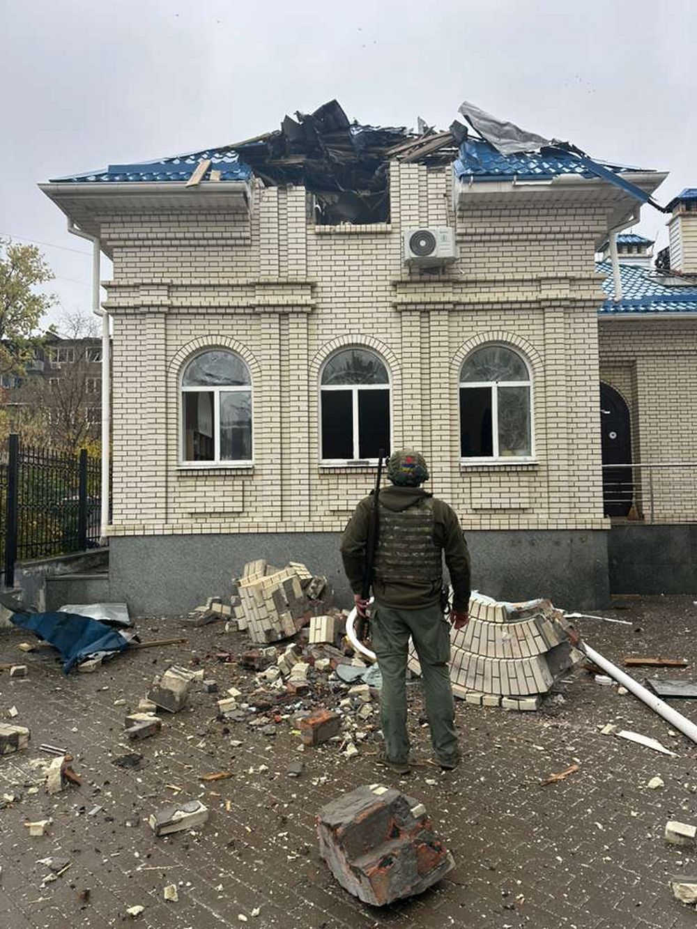 Пошкоджені храм і будинки – окупанти скинули авіабомби на Костянтинівку