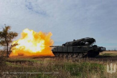 Обстановка на фронті 26 жовтня: ворог просунувся на Дніпропетровщині, Запоріжжі і Донеччині, втратив 900 солдатів за добу