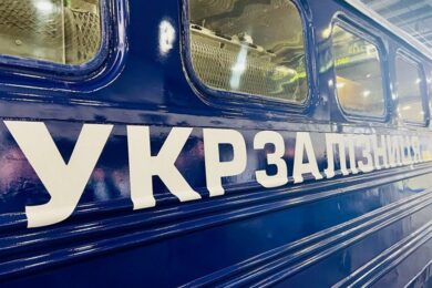 Перехід на зимовий час в Україні – Укрзалізниця нагадала, як це вплине на рух поїздів