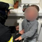 «Малюк: – Все?»: у Луцьку трирічний хлопчик застряг у гарячій батареї (відео)