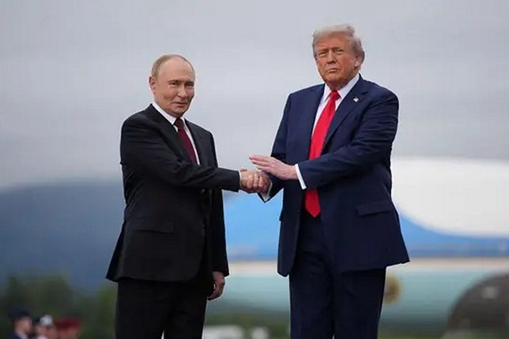Зустріч Трампа з Путіним у Будапешті – як російський президент обійде заборону на польоти над Європою 1 Зустріч Трампа з Путіним у Будапешті – як російський президент обійде заборону на польоти над Європою