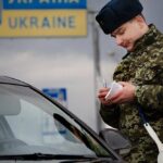 Виїзд чоловіків 18-22 років за кордон – кого не випускають і які документи потрібні
