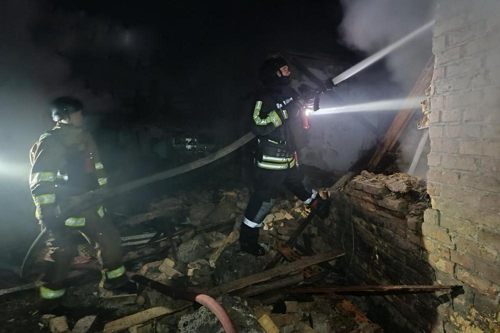 Окупанти вбили 7-річного сина звільненого з полону військового у Запоріжжі під час нічної атаки (відео) 1 Окупанти вбили 7-річного сина звільненого з полону військового у Запоріжжі під час нічної атаки (відео)