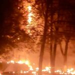 Є влучання в заклад освіти, виникли пожежі – ворог атакував Запоріжжя (відео)
