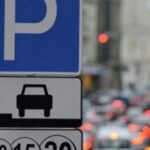 На парковках в Україні зʼявляться паркомісця для сімей з дітьми до 3 років — ВР підтримала законопроєкт