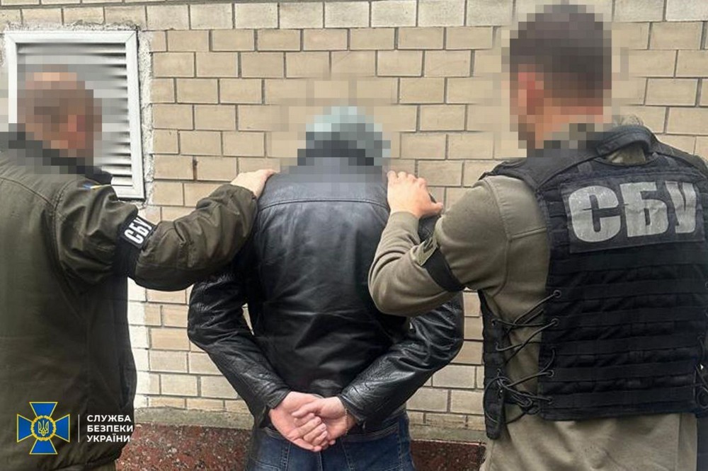 Серед затриманих експосадовець Кабміну, керівництво вишів і адмін ТГ-каналу: заблоковано 6 нових схем ухилення від мобілізації (фото) 1 Серед затриманих експосадовець Кабміну, керівництво вишів і адмін ТГ-каналу: заблоковано 6 нових схем ухилення від мобілізації (фото)
