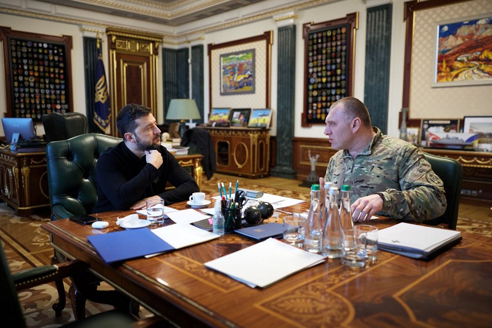 Військові РФ отримали наказ штурмувати позиції ЗСУ за будь-яку ціну на одному з напрямків - Зеленський 