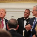 «Ще не час для санкцій, а Tomahawk потрібні нам самим»: Трамп після розмови з Путіним зробив нові заяви (відео)