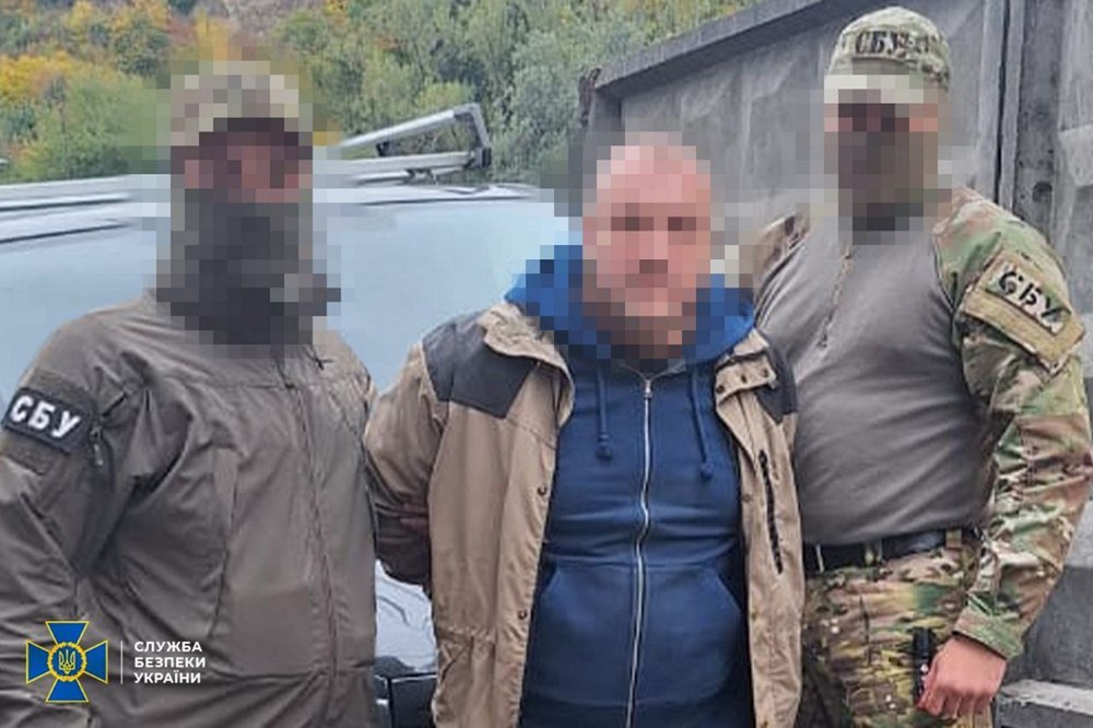 «Зливав» ворогу локації ППО та аеродромів на Київщині та Полтавщині – затримано агента фсб