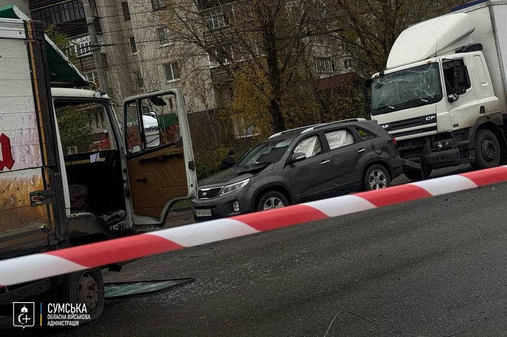 Ударний БпЛА прицільно вдарив по перехрестю у Сумах – є постраждалі, пошкоджено інфраструктуру