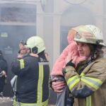 Удар по дитячому садочку у Харкові: є поранені і загиблий, попередньо діти не постраждали (відео)