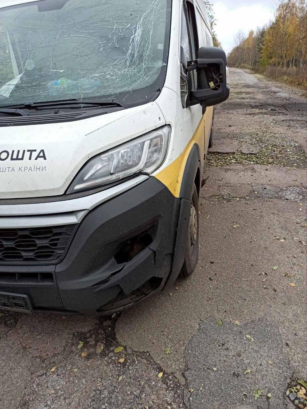 Окупанти атакували автівки «Укрпошти» на Сумщині
