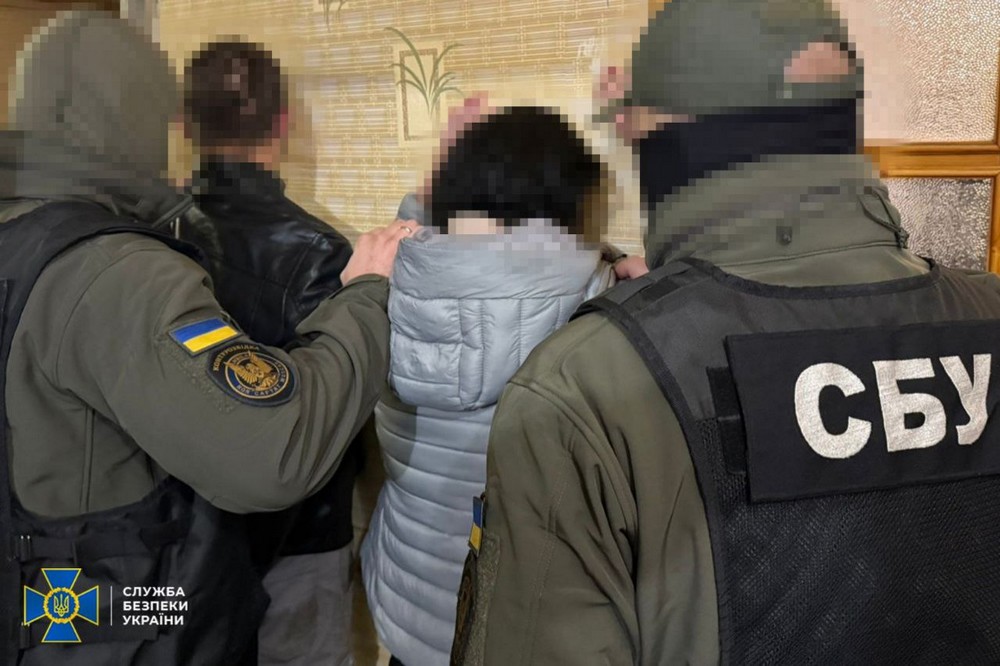 Готували теракти на Дніпропетровщині: затримано дезертира і його співмешканку 1 Готували теракти на Дніпропетровщині: затримано дезертира і його співмешканку