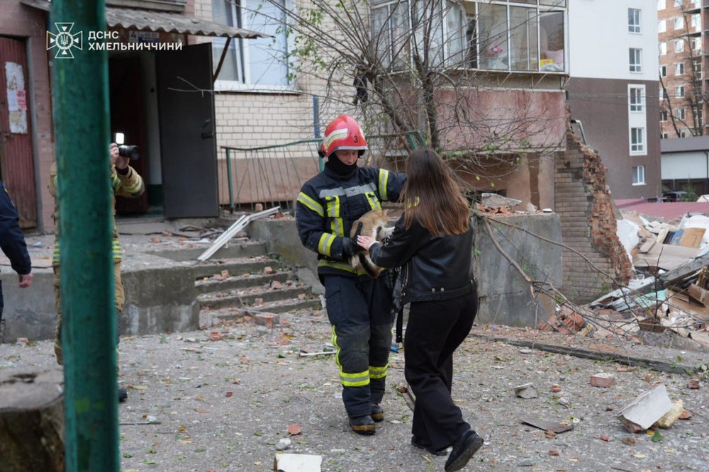 photo 2025 10 28 16 46 35 (2) Фото і відео з місця події у Хмельницькому