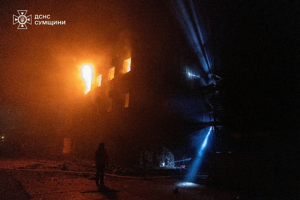 photo 2025 10 31 07 13 03 (2) Багато поранених, серед них діти: ворог вдарив по багатоповерхівці і пасажирському депо у Сумах (фото, відео)