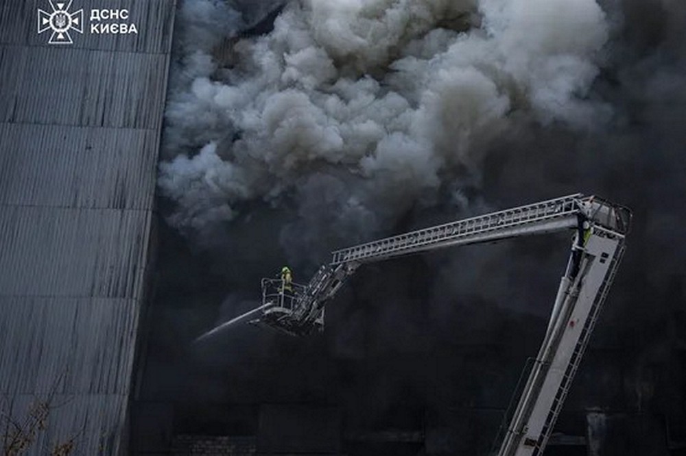 Можливий тимчасовий дефіцит ліків: внаслідок атаки на склад фармкомпанії знищено 20% місячного запасу медпрепаратів— ЕП Можливий тимчасовий дефіцит ліків: внаслідок атаки на склад фармкомпанії знищено 20% місячного запасу медпрепаратів— ЕП