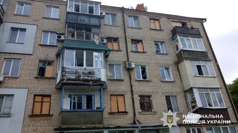 8-річному хлопчику відірвало ногу через удар дроном по авто у Херсоні: терор області посилився (фото)