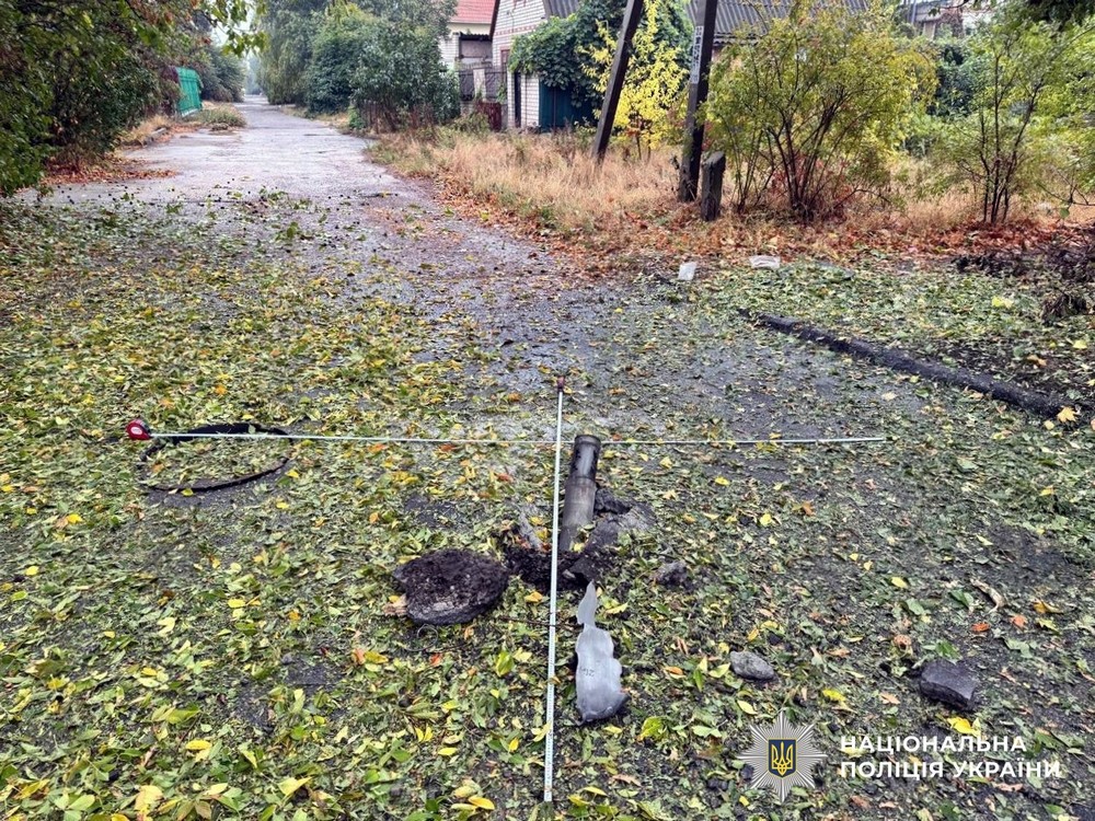 Люди знаходилися на вулиці, коли армія РФ вдарила місту: на Херсонщині знову загиблі і поранені внаслідок ворожих атак (фото)