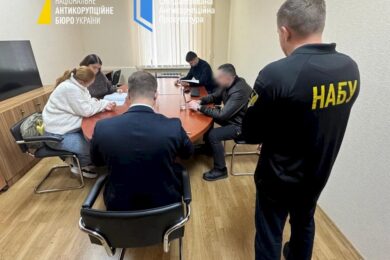 Викрито голову облради і нардепку, які приховали майно (відео)
