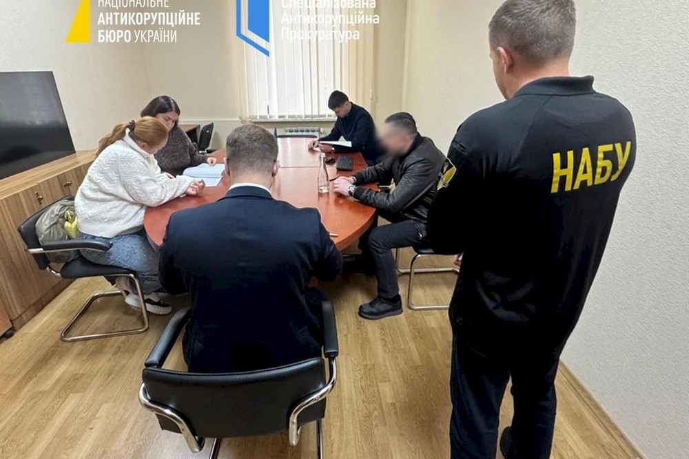 Викрито голову облради і нардепку, які приховали майно (відео) 1 Викрито голову облради і нардепку, які приховали майно (відео)