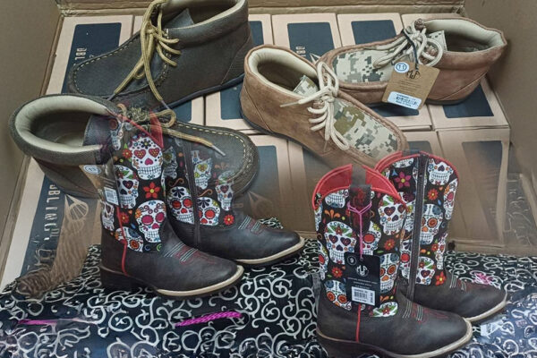 Гуманітарна допомога для ВПО у Запоріжжі – можна отримати дитяче взуття