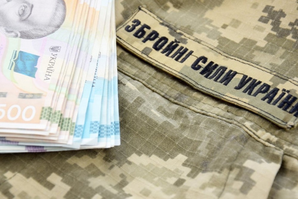 Грошова допомога ветеранам: хто і як може отримати 300 000 грн від YASNO