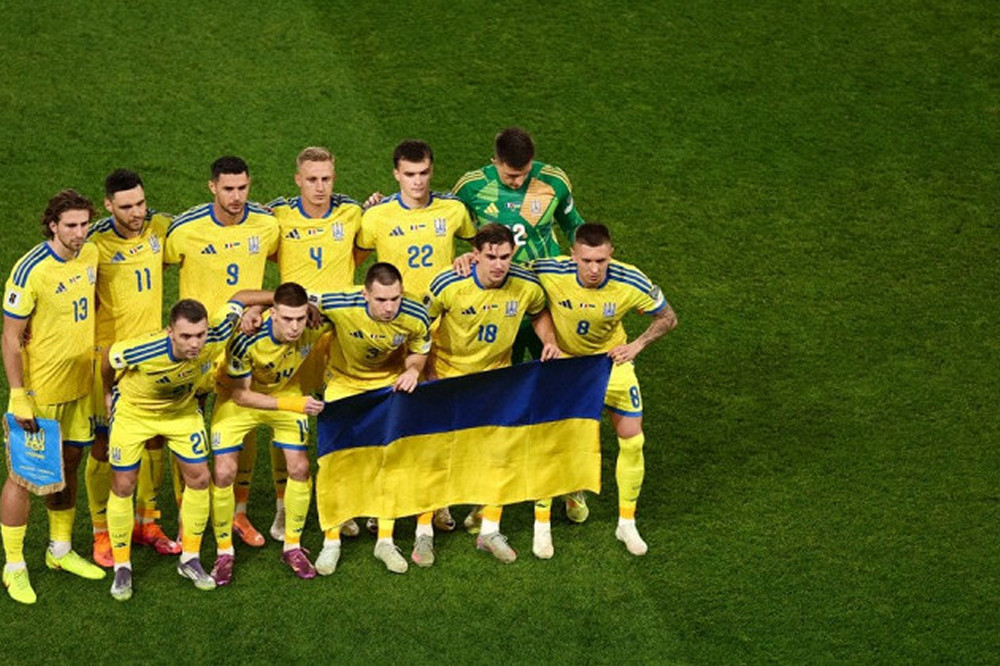 Збірна України з футболу пробилася у плейоф відбору ЧС-2026, обігравши Ісландію Збірна України з футболу пробилася у плейоф відбору ЧС-2026, обігравши Ісландію