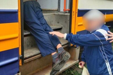 Зачинив двері та почав рух: судитимуть машиніста електрички у Києві, через якого дудусь отримав важкі травми