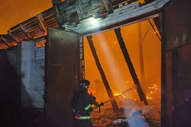 Є постраждалі, пошкоджено аптеки, кав’ярні, адмінспоруди – атака дронів на Чернігівщину