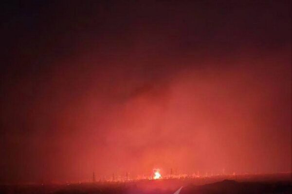 Під потужним ударом Туапсе, але це не все: де сьогодні вибухало на Росії (відео)