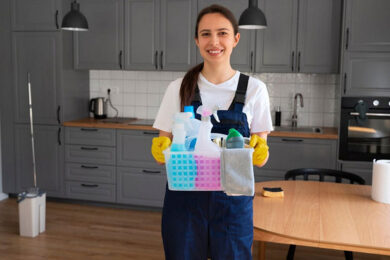 Домашній працівник: правила офіційного оформлення та сплати податків