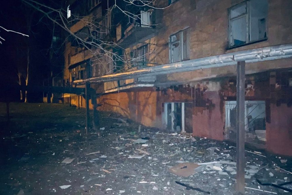 Троє загиблих, є  поранені, пошкоджено торговельний центр, будинки - наслідки комбінованого удару по Краматорську