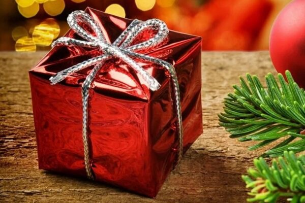 Солодкі подарунки від ГО "ВПО України" в багатьох містах – хто може отримати, як подати заявку