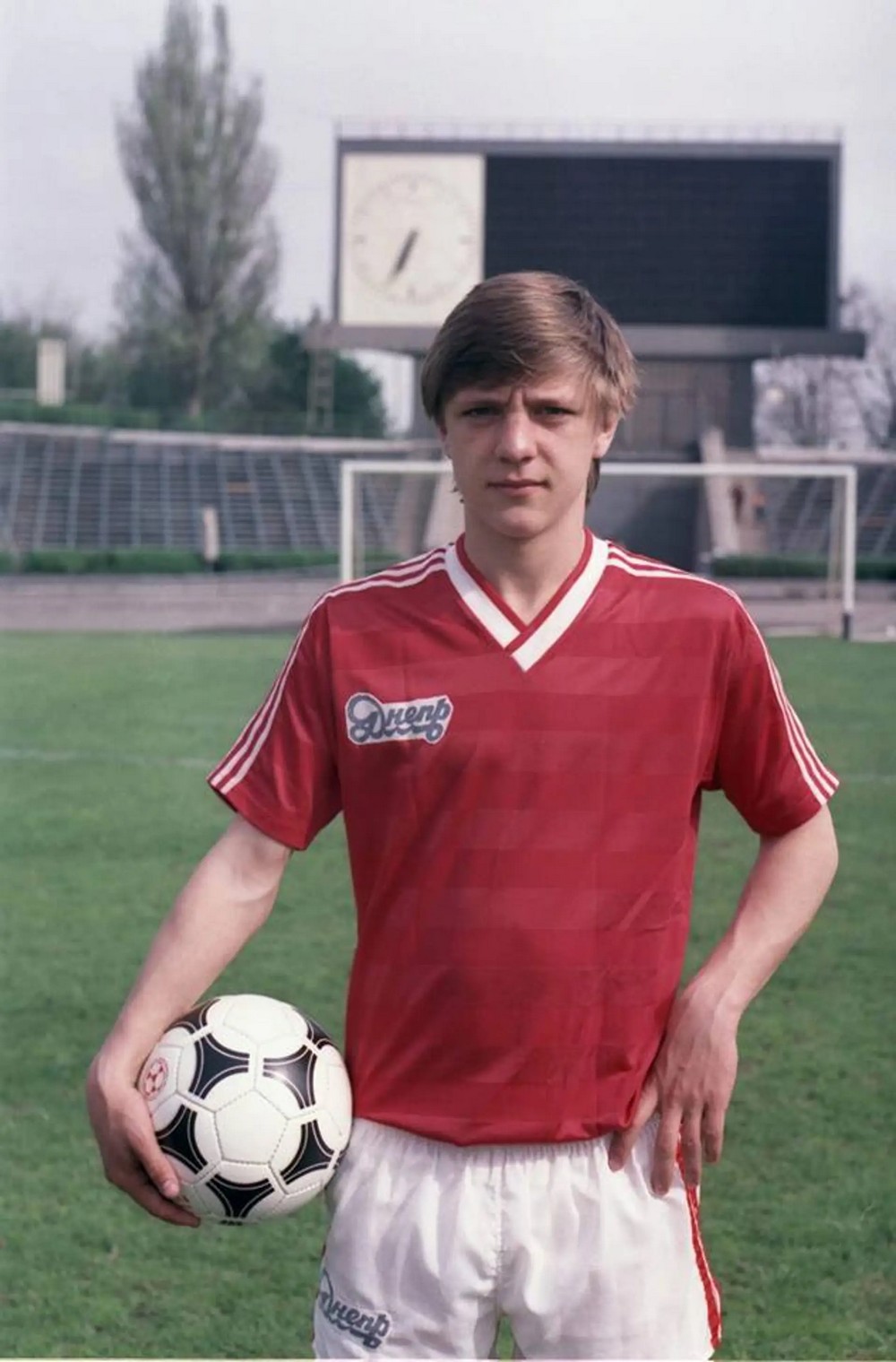 Раптово помер відомий український футболіст, екс-гравець національної збірної Раптово помер відомий український футболіст, екс-гравець національної збірної