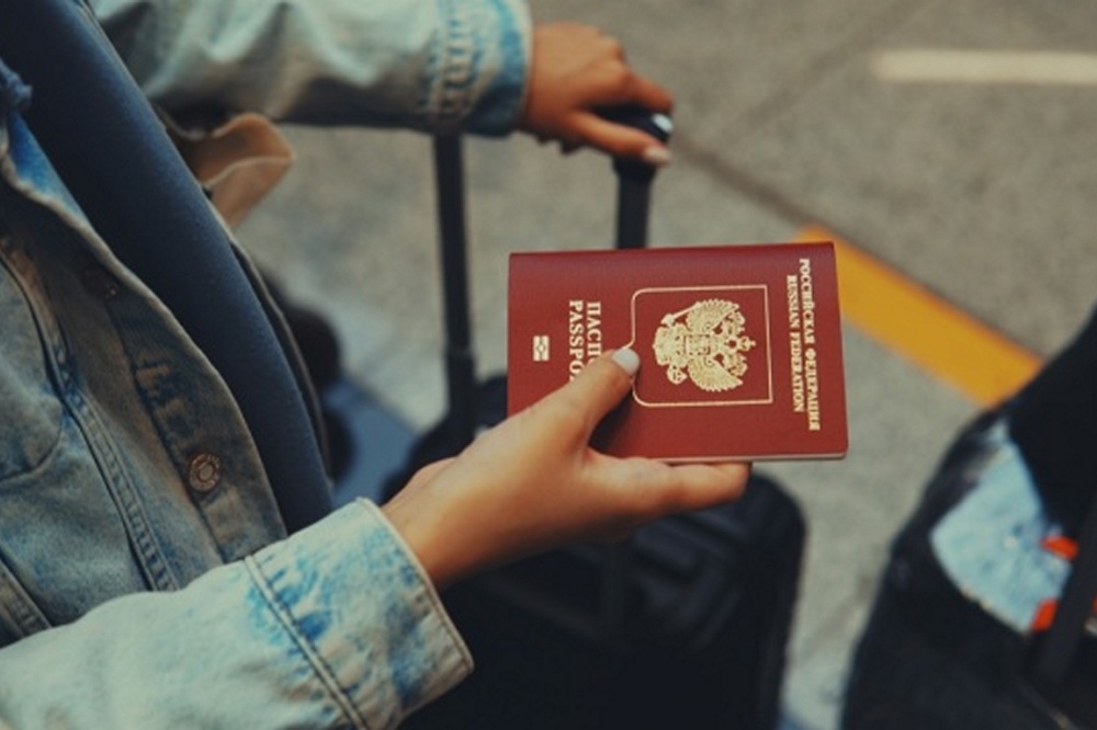 В ЄС заборонили видачу багаторазових віз росіянам – що відомо